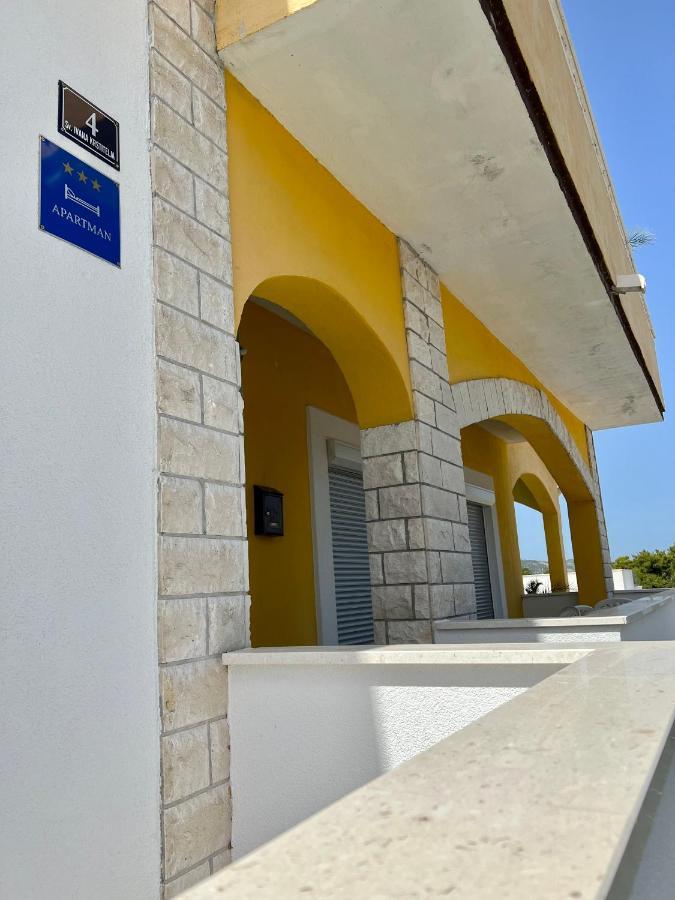 Apartment Vujcic Donji Okrug (Ciovo) Exterior foto